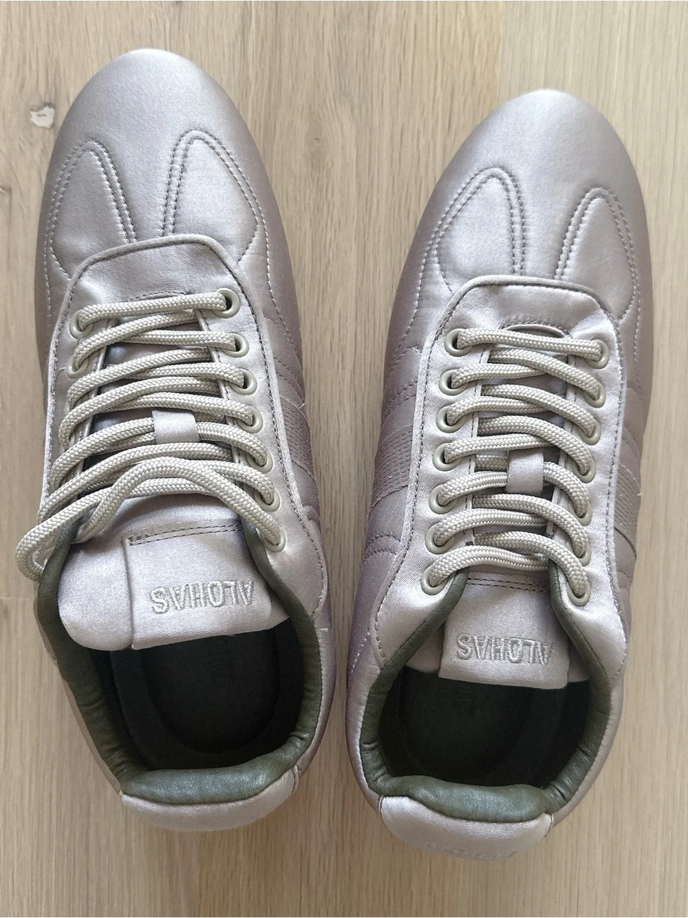 NIB ALOHAS TB.69 Rife Satin Low-Top Sneakers Taupe